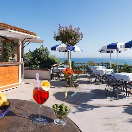 Oasi Castiglione Отель