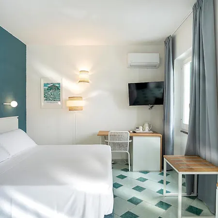 Oasi Castiglione Hotel 4*
