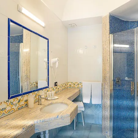 Oasi Castiglione Hotel 4*